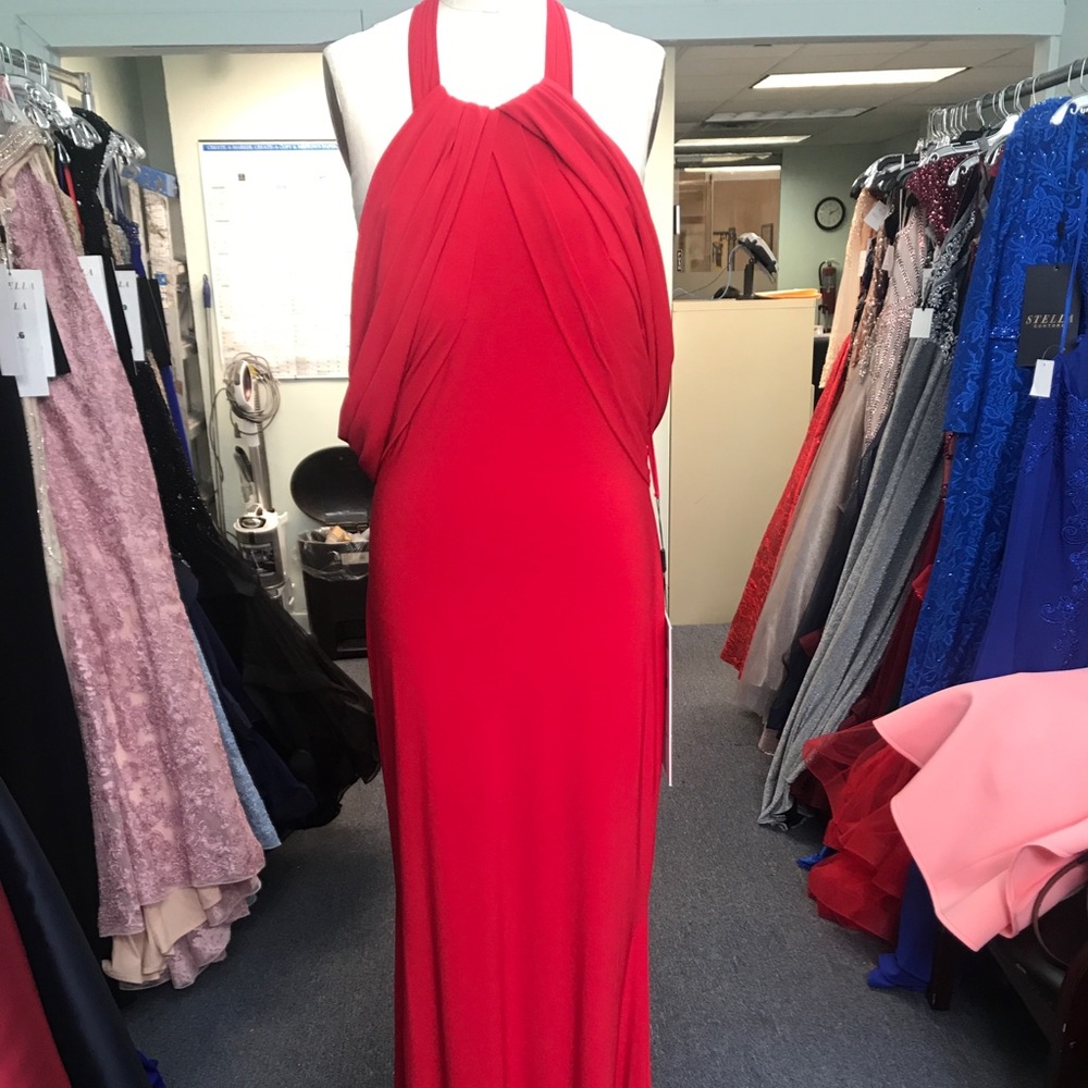 18165 beautiful red gown halter/off shoulder